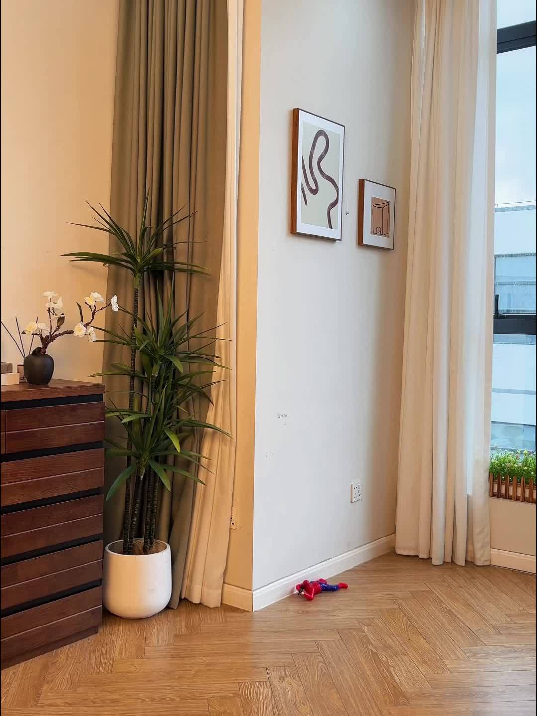Solid Wood Full-Length Mirror for The Floor, Ideal for Bedrooms And Living Rooms. This Versatile, Rotatable Mirror Comes with an Integrated Hanger, Making It Perfect for Christmas Gifts And Black Friday Deals, with Free Shipping Included